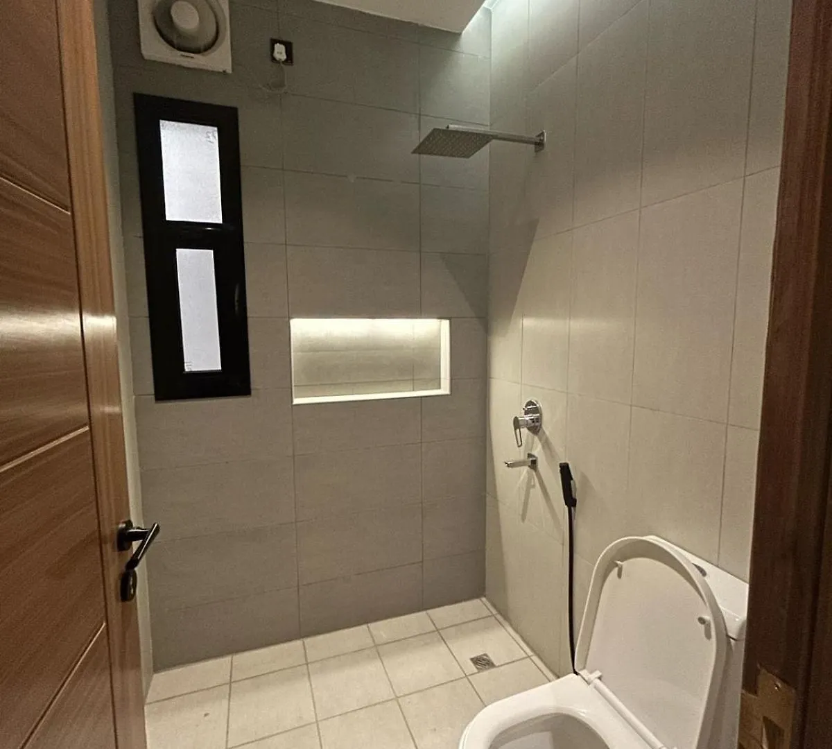 شقة مميزة بـ3 غرف نوم وصالة موقع مميز مكة 0*,  المملكة العربية السعودية